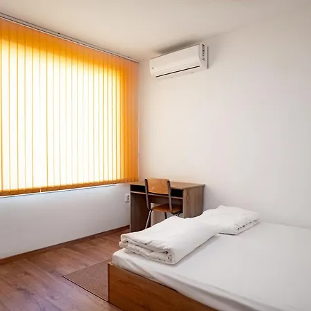 Galina Cozy With Free Parking Appartamento *