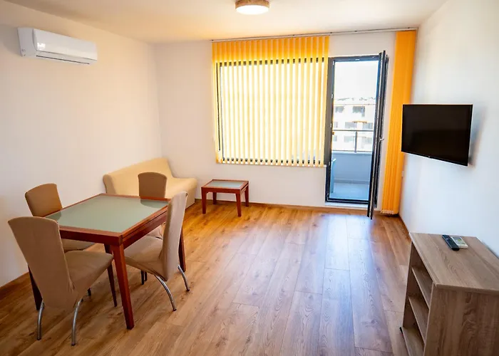 Galina Cozy With Free Parking Apartment